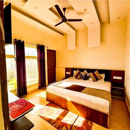 ซันนี่ ไพน์ รีสอร์ต Hotel ลันส์โดว์นี ภายนอก รูปภาพ