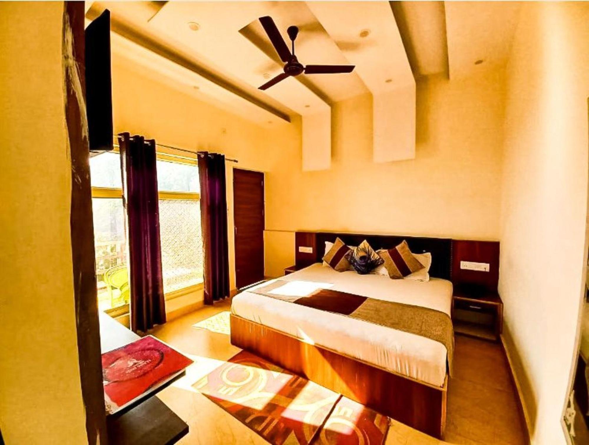 ซันนี่ ไพน์ รีสอร์ต Hotel ลันส์โดว์นี ภายนอก รูปภาพ