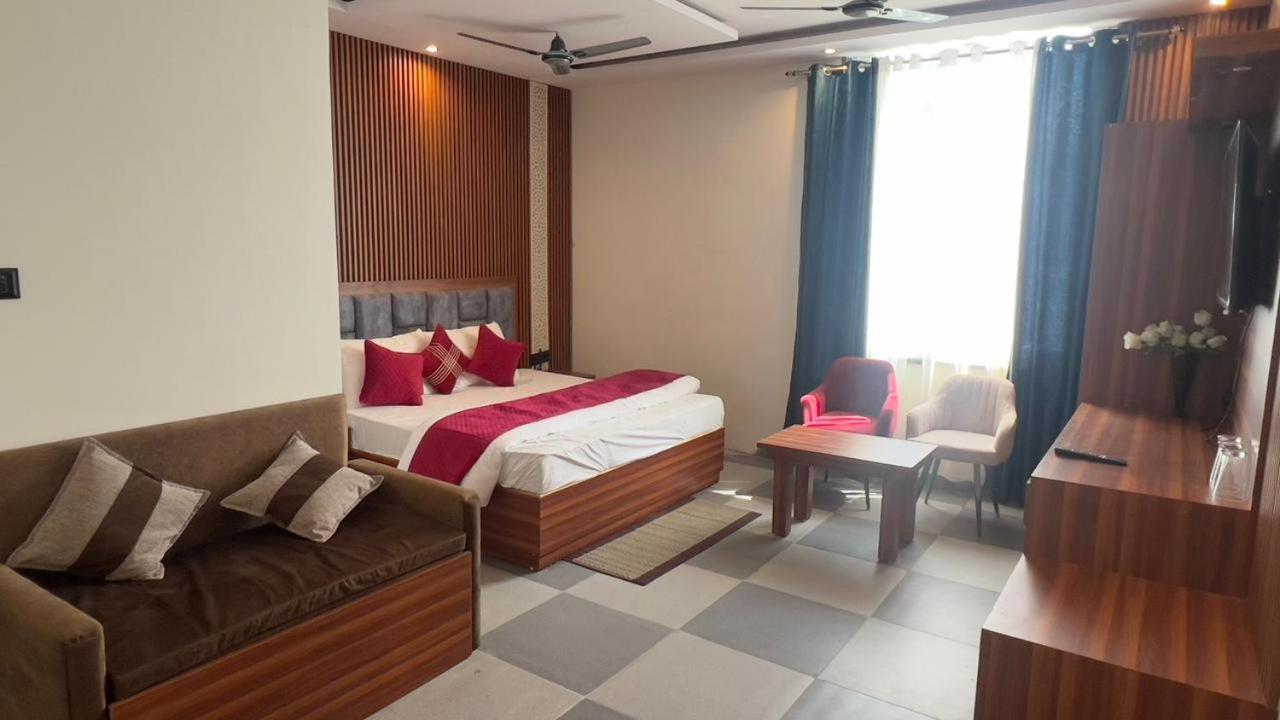 ซันนี่ ไพน์ รีสอร์ต Hotel ลันส์โดว์นี ภายนอก รูปภาพ